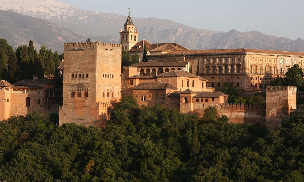 замок Альгамбра Испания достопримечательности
