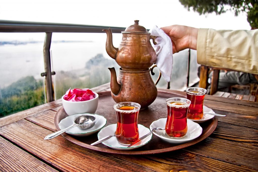 Чаепитие в Турции бардак стакан турецкий чайник
