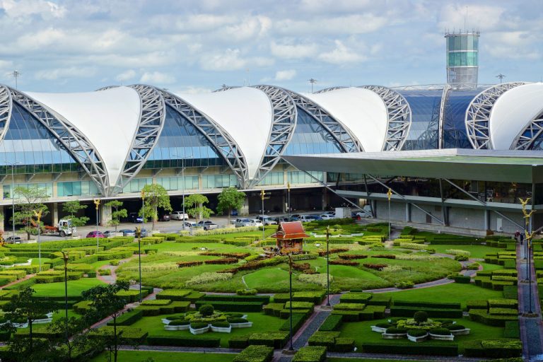 Аэропорт бангкока суварнабхуми фото