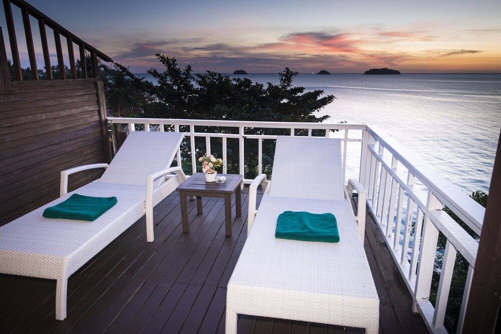 Koh Chang Cliff Beach Resort отель на море Таиланд