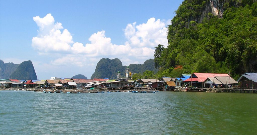 Деревня у острова Ко Пануи Таиланд
