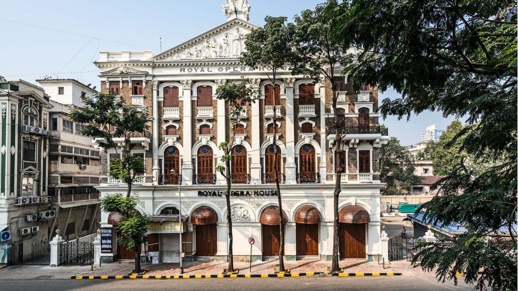 Королевский оперный театр в Мумбаи