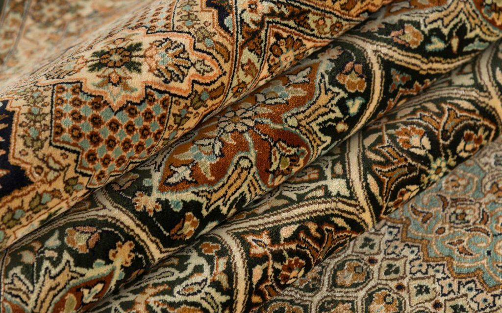 Кашмирские ковры из Индии Гоа сувениры